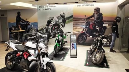 ఇటాలియన్ బైక్స్ బెనెల్లి ప్రత్యేకమైన షోరూం ఇప్పుడు మహబూబ్నగర్లో...