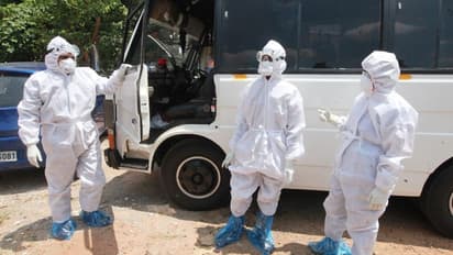 തിരുവല്ലയില് മരിച്ചയാള്ക്ക് കൊവിഡ് അല്ലെന്ന് സ്ഥിരീകരണം: കോട്ടയത്ത് മരിച്ചയാളുടെ മരണകാരണം പരിശോധിക്കുന്നു