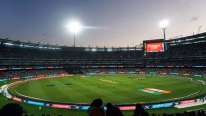 ലോകകപ്പിലെ ഇന്ത്യ-പാക് പോരാട്ടം നിന്ന് കാണാന് തയാറാണോ, എങ്കില് മെല്ബണിലേക്ക് വരാം