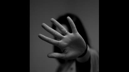 வாய்ப்புக்காக படுக்கைக்கு அழைக்கிறார்கள்... திரும்ப சின்னத்திரைக்கே போயிடுறேன்... புலம்பும் பிரபல நடிகை...!