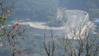 നിയമലംഘനങ്ങളുടെ ചുരം കയറ്റം