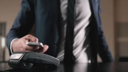 അപരിചിതന് നല്കിയത് ലക്ഷങ്ങളുടെ ടിപ്പ്; പക്ഷേ സംഗതി വെള്ളത്തിലായി!