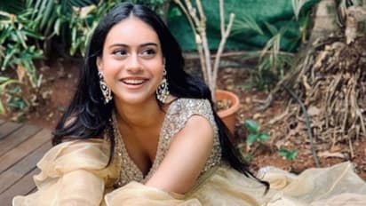 പാര്ട്ടി വെയറില് സുന്ദരിയായി നൈസ; ചിത്രം പങ്കുവച്ചത് അമ്മ കജോള്...