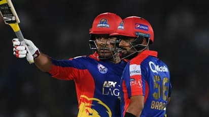 பாபர் அசாம் செம பேட்டிங்.. சவாலான இலக்கை விக்கெட் இழப்பின்றி அடித்த கராச்சி கிங்ஸ்