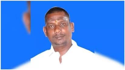 சரக்கடிப்பதை காட்டிக்கொடுப்பதால் ஆத்திரம்... அரசு பள்ளி சிசிடிவி கேமராக்களை உடைத்த திமுக பிரமுகர்..!