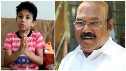 அமைச்சர் ஜெயக்குமாரை பெயரிட்டு கூப்பிட்ட சிறுவன்..! வீடியோவில் "முக்கிய செய்தி" ..!