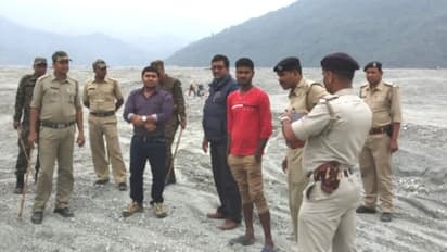 সরকারি আধিকারিককে উলঙ্গ করে পেটানোর হুমকি, গারদে তৃণমূলের যুব নেতা