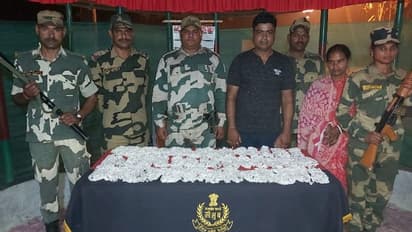 সীমান্তে বিপুল পরিমানে রুপোর গয়না উদ্ধার, গ্রেফতার মহিলা পাচারকারী
