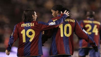 বন্ধু রোনাল্ডিনহোকে বাঁচাতে এগিয়ে এলেন মেসি, খরচ করছেন ৩৩ কোটি টাকা