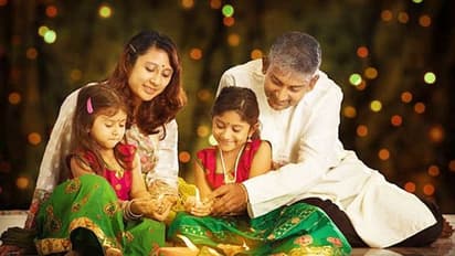 बचपन से डालें बच्चों में भारतीय मूल्यों के बीज, आखिर यही तो देश के निर्माता हैं