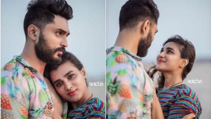 കിടിലന് ഫോട്ടോഷൂട്ടുമായി പവനും ഭാര്യയും