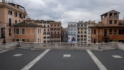 കൊവിഡ്19: ഇറ്റലി നേരിടുന്നത് സമാനകള് ഇല്ലാത്ത പ്രതിസന്ധി; ചരമ പേജുകള് പത്തായി വര്ദ്ധിപ്പിച്ച് പത്രങ്ങള്