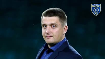 കരോലിസ് സ്‌കിന്‍കിസ് കേരള ബ്ലാസ്റ്റേഴ്സ് സ്‌പോര്‍ട്ടിങ് ഡയറക്റ്റര്‍