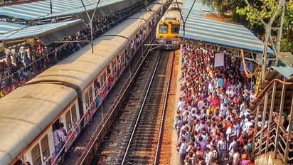 कोरोना के चलते महाराष्ट्र के कई शहरों में धारा 144 लागू, लोगों ने पूंछा इन जगहों पर कैसे लगेगा कर्फ्यू