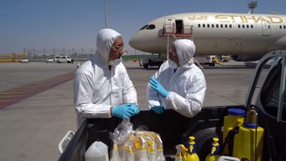 കൊവിഡ് ബാധിതമായ വിമാനം ഇങ്ങനെയാണ് അണുവിമുക്തമാക്കുന്നത് - വീഡിയോ