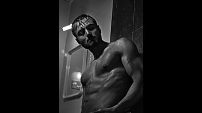 টেলিদুনিয়ার হটেস্ট ডাক্তার 'উজান', অফ-ক্যামেরাও হটনেসের তাপমাত্রা তুঙ্গে শন বন্দ্যোপাধ্যায়ের