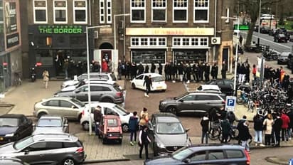 বন্ধ সব সেক্স ক্লাব, 'করোনা-আতঙ্কে' লম্বা লাইন গাঁজা-চরসের দোকানের বাইরে