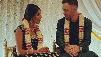 പരമ്പരാഗത ഇന്ത്യന് വേഷത്തില് മാക്സ്വെല്; വിവാഹനിശ്ചയ ചിത്രം പുറത്തുവിട്ട് വിനി രാമന്