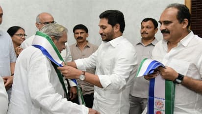 టిడిపికి మరో బిగ్ షాక్... వైసిపిలో చేరిన మాజీ మంత్రి