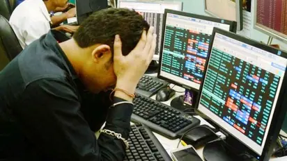 कंगाल बना रहा है कोरोना