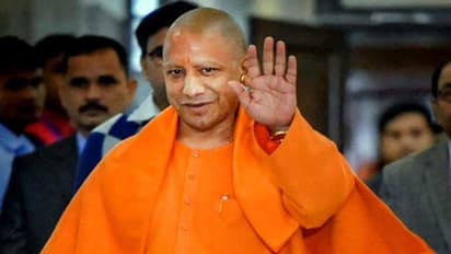 प्रवासी मजदूरों को मोहरा बना रही है दिल्ली सरकार,योगी सरकार ने लगाया आरोप