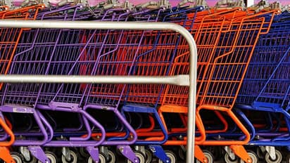 ദുബായിലെ വിപണികള് സജീവമാകുന്നു; ആകര്ഷകമായ സമ്മാനങ്ങള് ശ്രദ്ധേയം