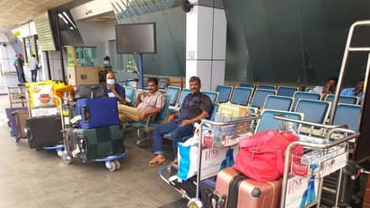 শহরে প্রথম করোনা রোগীর শরীরে নেই কোনও উপসর্গ, খোঁজ শুরু হল আক্রান্ত তরুণের সহযাত্রীদের