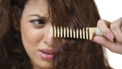 മുടി 'ഡ്രൈ' ആകുന്നത് പരിഹരിക്കാം; ചെയ്യാം ഈ അഞ്ച് കാര്യങ്ങള്‍...