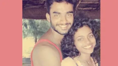 ചിരിച്ചിത്രം; സരിതയ്ക്കൊപ്പമുള്ള പ്രണയകാല ചിത്രം പങ്കുവച്ച് മാധവന്