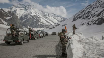 ಭಾರತ-ಪಾಕ್ ಲಕ್ಷ್ಮಣ ರೇಖೆಯಲ್ಲಿ ಮಾರಾಮಾರಿ, 5 ಉಗ್ರರು ಫಿನೀಶ್!