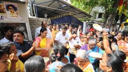 தேமுதிகவினர் 200 பேர் மீது வழக்கு... அதிமுக மீது கடும் கோபத்தில் பிரேமலதா..!