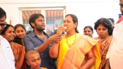 எடப்பாடிக்கு குடைச்சல் கொடுக்கும் தேமுதிக... விஜயகாந்துடன் நேரில் சென்று சசிகலாவை சந்திக்கும் பிரேமலதா..!