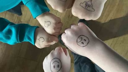 കൊവിഡ് 19: 'സ്മൈലി പോകും വരെ കഴുകൂ'; ഇതൊരു അമ്മയുടെ സൂത്രം!