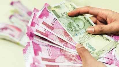 रिजर्व बैंक के अनुसार नोटों से भी फैल रहा कोरोना वायरस, कहा-ज्यादा से ज्यादा करें ऑनलाइन लेनदेन