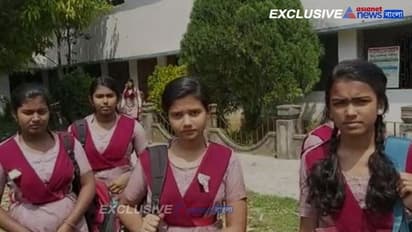 করোনা নির্দেশকে 'বুড়ো আঙুল' প্রধানশিক্ষিকার, নদিয়ায় সরকারি স্কুলে চলছে পঠনপাঠন