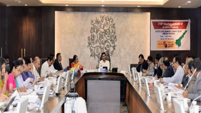 ముఖ్యమంత్రి జగన్ వరాలు... చిరు వ్యాపారుల కోసం నూతన పథకం