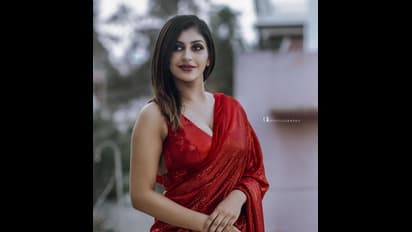 எடுப்பான முன்னழகை காட்டி... இளசுகளின் ஹார்ட் பீட்டை எகிற வைக்கும் யாஷிகா ஆனந்த்... வைரல் போட்டோ...!