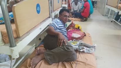 করোনা থেকে বাঁচতে গোমূত্র পান, অসুস্থ হয়ে হাসপাতালে ভর্তি যুবক