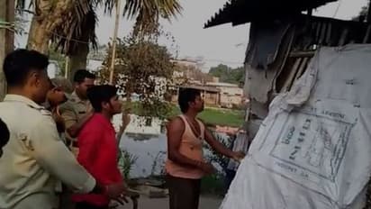 ঘরে তালাবন্ধ স্বামী, উঠানে গলায় দড়ি দিয়ে আত্মঘাতী স্ত্রী