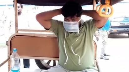 করোনার আশঙ্কা প্রবল, জেনেও পালিয়ে বেড়াচ্ছেন যুবক