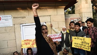 গিনিপিগ হওয়া থেকে যুদ্ধে যাওয়ার প্রস্তাব, সব চালের শেষে নির্ভয়াকাণ্ডে ফাঁসি কালই