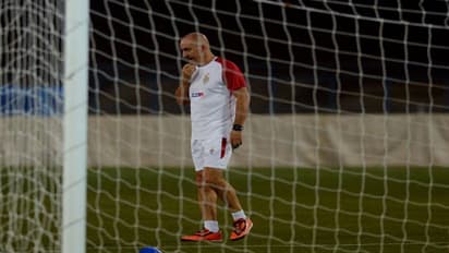 স্পেনে ফিরেই স্বেচ্ছায় কোয়ারেন্টাইনে এটিকে কোচ হাবাস