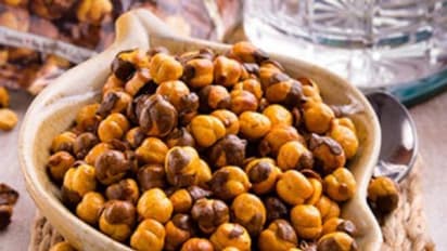 ஈவினிங் ஸ்னாக்ஸ்க்கு சுவையான சுண்டல் சாட் செய்யலாம் வாங்க!