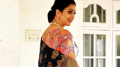 விஜய்யை துரத்தி துரத்தி காதலித்த காயத்ரி ஜெயராமா இது? ஆண்ட்டி லுக்கில் வசீகரிக்கும் போட்டோஸ்..!