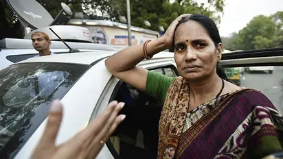 'CM protests to distract': Nirbhaya's mother demands Mamata Banerjee's resignation over Kolkata rape-murder