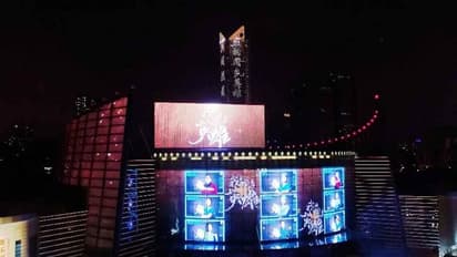 சீன மக்களை கொரோனாவில் இருந்து மீட்ட தேவதைகள்..!! அந்நாட்டு மருத்துவர்களுக்கு நன்றிகூறி நெகிழும் மக்கள்..!!