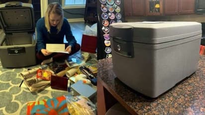 ജനിച്ച മുതല് കരുതിയ സമ്മാനങ്ങള് പതിനെട്ടാം വയസ്സില് നല്കി; മകളെ ഞെട്ടിച്ച് അമ്മ