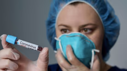 உங்க நோக்கத்துக்குலாம் தாறுமாறா விற்கக்கூடாது.. மாஸ்க், கிருமிநாசினிக்கு இதுதான் விலை.. மத்திய அமைச்சர் அதிரடி