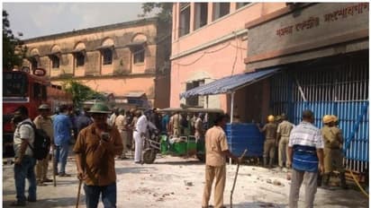 കൊറോണഭീതി: കൊല്‍ക്കത്ത സെന്‍ട്രല്‍ ജയിലില്‍ തടവുകാരും അധികൃതരും ഏറ്റുമുട്ടി, ജയിലിന് തീവെച്ചു