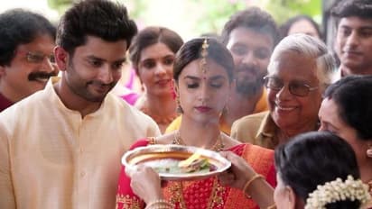 நடிகை கீர்த்தி சுரேஷா இது? கழுத்து நீண்டு அடையாளம் தெரியாமல் ரசிகர்களை ஷாக் ஆக்கிய லேட்டஸ்ட் புகைப்பட தொகுப்பு